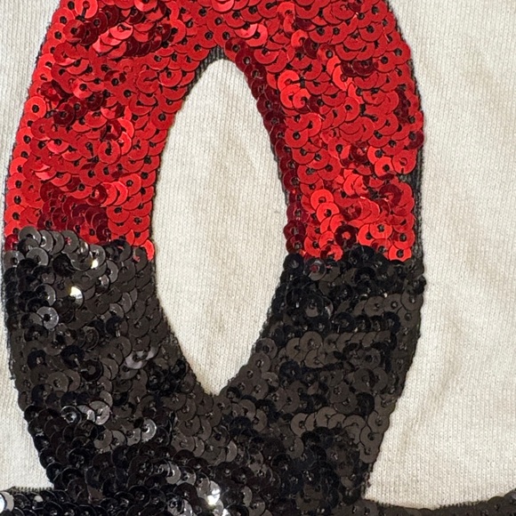 NWOT White Tee with Red and Black Sequin Appliqué Design - Picture 4 of 9